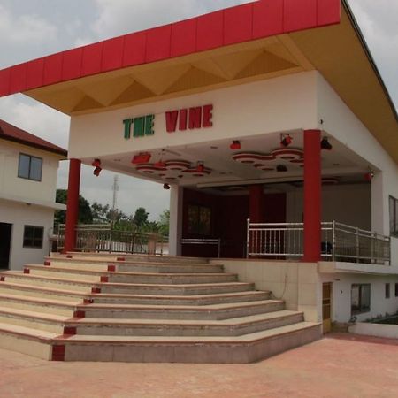 True Vine Hotel Кумаси Экстерьер фото