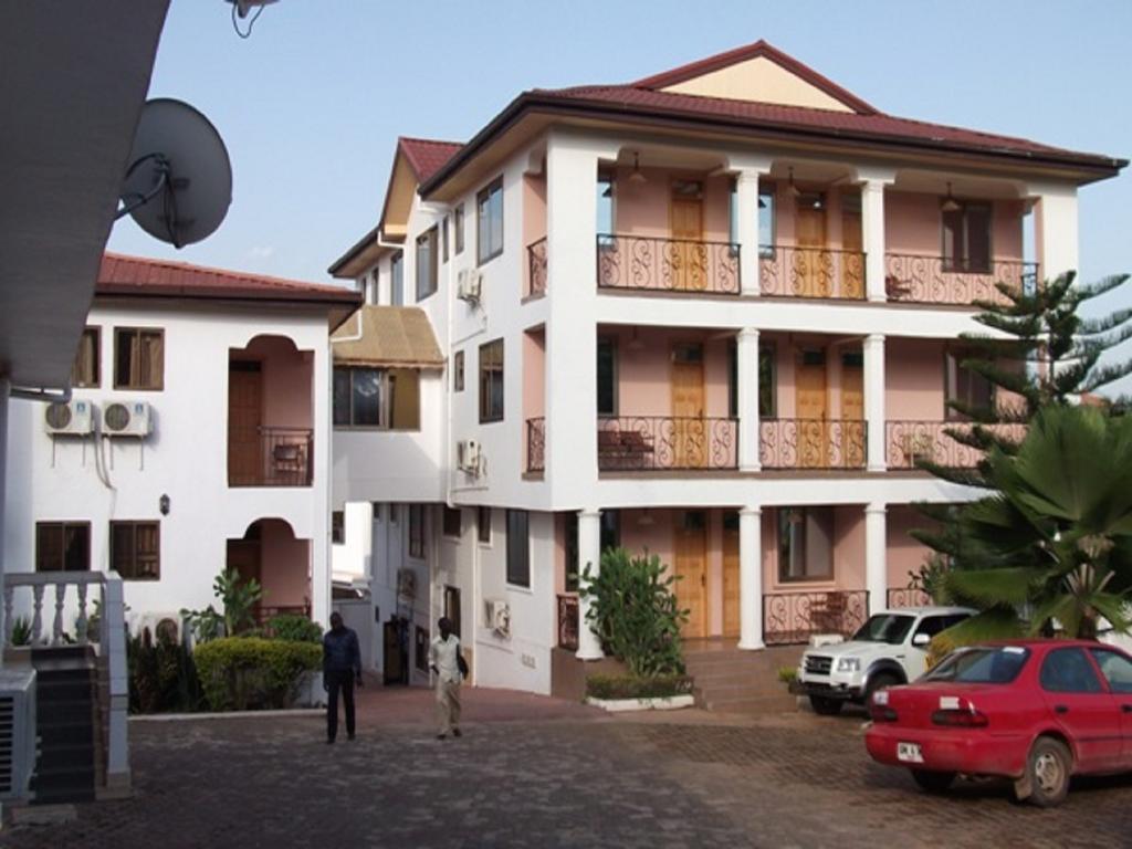 True Vine Hotel Кумаси Экстерьер фото