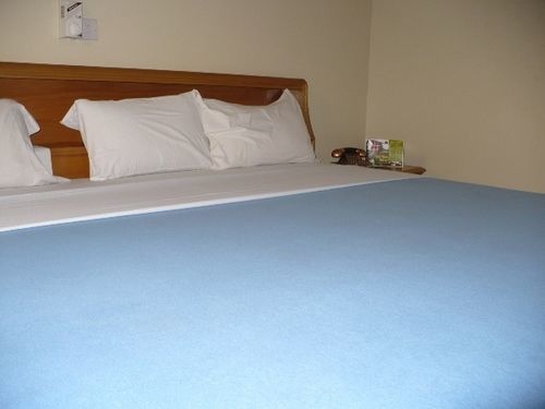 True Vine Hotel Кумаси Экстерьер фото