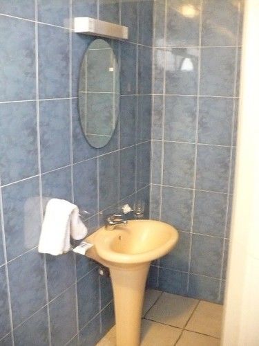True Vine Hotel Кумаси Экстерьер фото